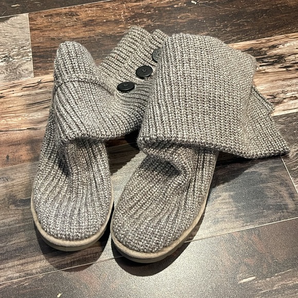 Ugg Classic Cardy Boots - Picture 2 of 5